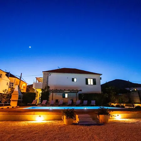 Laura-villa La Dolce *