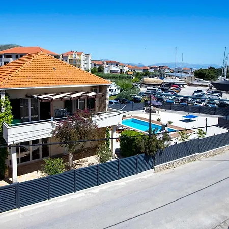 Laura-villa La Dolce Apartamento Trogir