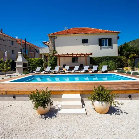 Apartamento Laura-villa La Dolce Trogir