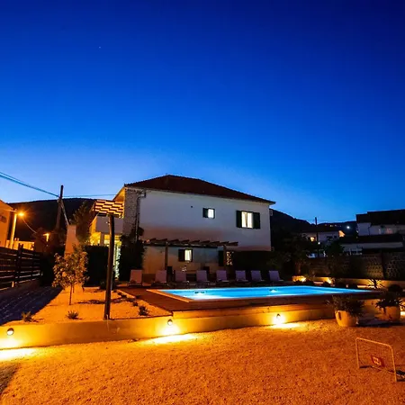 Apartment Laura-villa La Dolce *