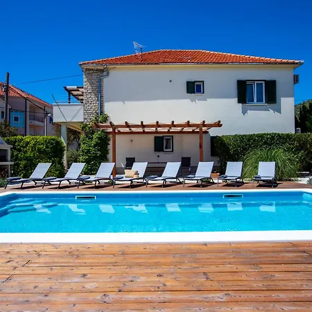 Laura-villa La Dolce * Trogir