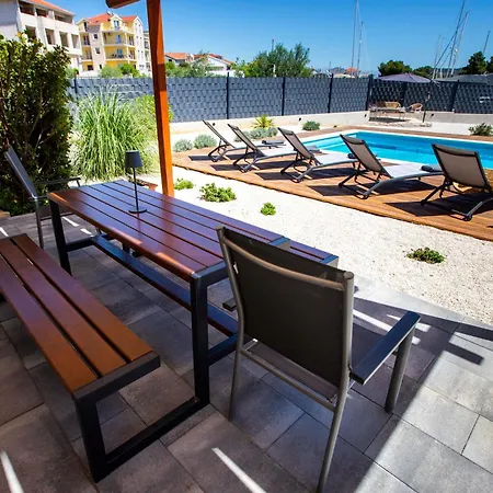 Laura-villa La Dolce