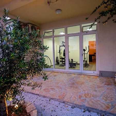 Laura-villa La Dolce *