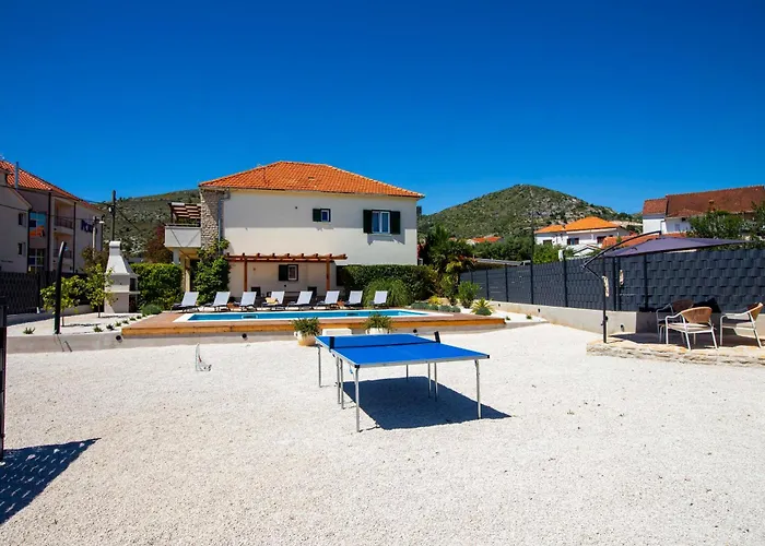 Laura-villa La Dolce Appartement *