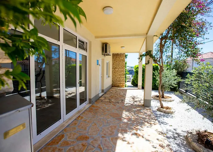 Laura-villa La Dolce