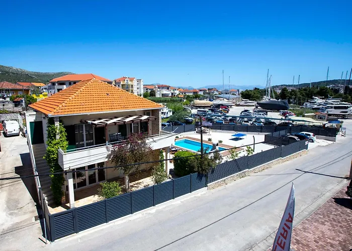 Laura-villa La Dolce