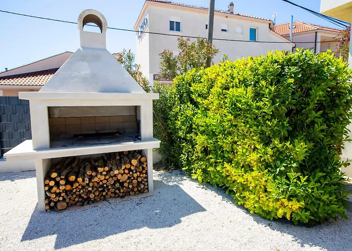 Laura-villa La Dolce Appartement *